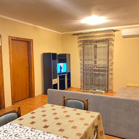 Guest House Vukovic 포드고리차 외부 사진