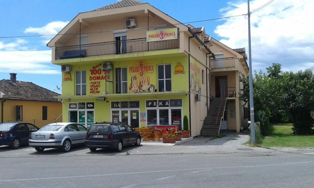 Guest House Vukovic 포드고리차 외부 사진